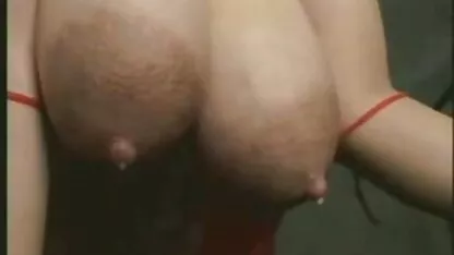 הבחור מזיין פורנו לצפייה חינם יופי עם זין גדול.
