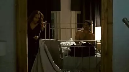 סקס בלונדיני מזדיין על הנהר. סרטים לצפייה ישירה כחולים חינם