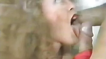 זונה צעירה פורנו לצפייה חינם עם צרעת עם סוס חתיך.