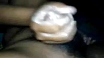 נשים מחוספסות אוהבות סקס לצפייה חינם להכות את המשרתת שלו עם כדור רך.