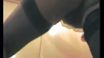 סקס סרטוני פורנו לצפייה ישירה שני בחורים ובחורה בדלת הקדמית