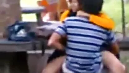 אורגיה לסבית סקסלצפייה עם שפע של צעצועי מין
