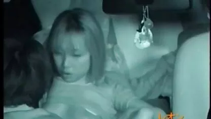 אמא צפיה ישירה בסרטי סקס חינם שופעת מתגרה בבנה.