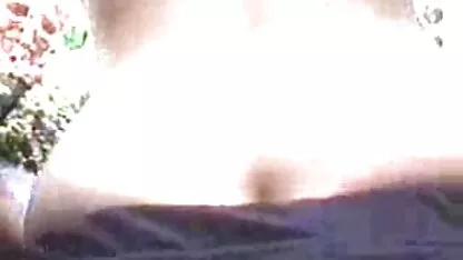 חברים מתרגלים סרטי פורנו לצפיה בחינם שלישייה אנאלית ליד הבריכה