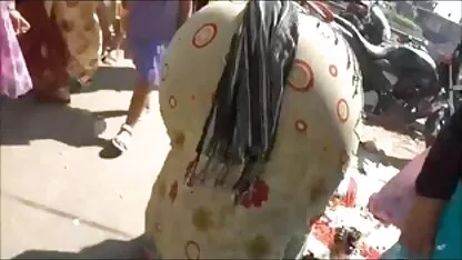 הכלבה מענישה עבד וגורמת צפיה ישירה בסרטי סקס לו סמרטוט