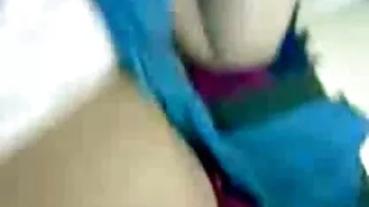 נערת קולג ' כוסית רטובה תידפק על ידי זין קשה. סרטים לצפייה ישירה פורנו