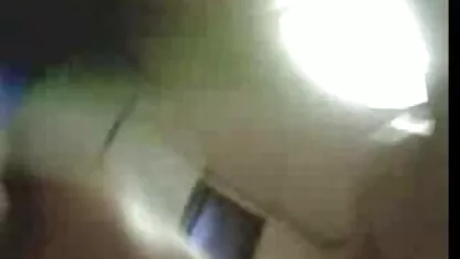 רעב לסבי מרגיע גבר עם סרטי פורנו לצפייה חינם פין גדול