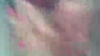לשמן את גופו של הלקוח עם שמן וספוג עם מצלמות סקס צפייה ישירה חינם שפיך