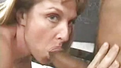 סבתא שהיא מאהב זקן ומלא תשוקה. סקסלצפייה